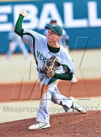 Thumbnail 2 in The Woodlands vs. Venice (National High School Invitational) photogallery.