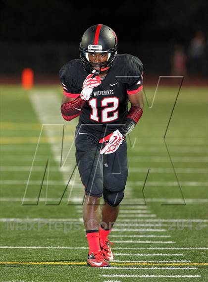 Thumbnail 2 in  Harvard-Westlake vs. Granada Hills photogallery.