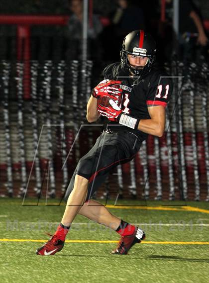 Thumbnail 3 in  Harvard-Westlake vs. Granada Hills photogallery.