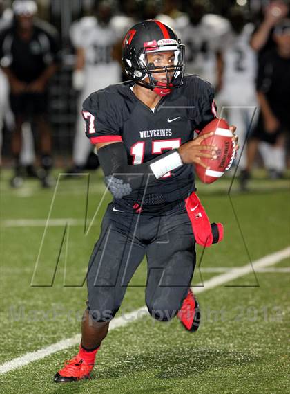 Thumbnail 1 in  Harvard-Westlake vs. Granada Hills photogallery.