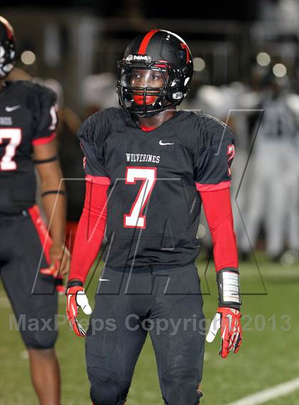 Thumbnail 2 in  Harvard-Westlake vs. Granada Hills photogallery.