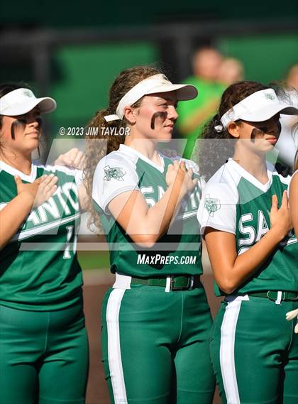 Thumbnail 2 in Santo vs Rio Vista (UIL 2A Bi-District) photogallery.