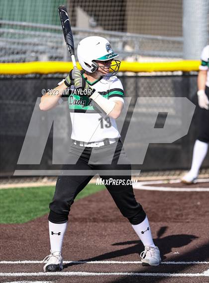 Thumbnail 1 in Santo vs Rio Vista (UIL 2A Bi-District) photogallery.