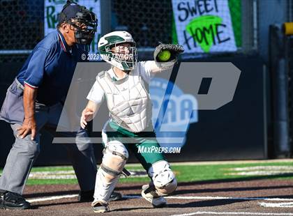 Thumbnail 2 in Santo vs Rio Vista (UIL 2A Bi-District) photogallery.