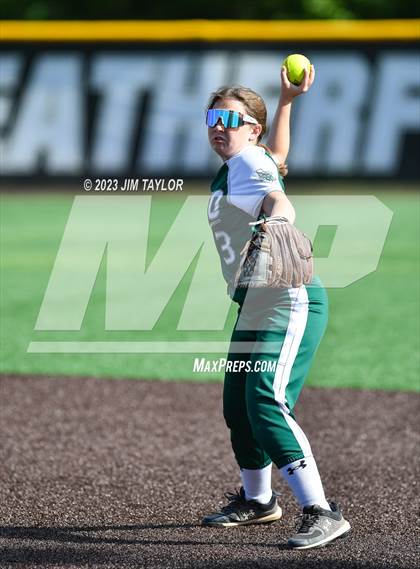 Thumbnail 1 in Santo vs Rio Vista (UIL 2A Bi-District) photogallery.