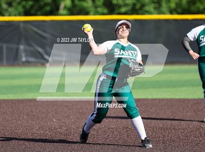 Thumbnail 1 in Santo vs Rio Vista (UIL 2A Bi-District) photogallery.