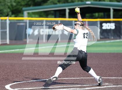 Thumbnail 2 in Santo vs Rio Vista (UIL 2A Bi-District) photogallery.
