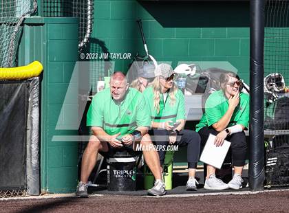 Thumbnail 2 in Santo vs Rio Vista (UIL 2A Bi-District) photogallery.