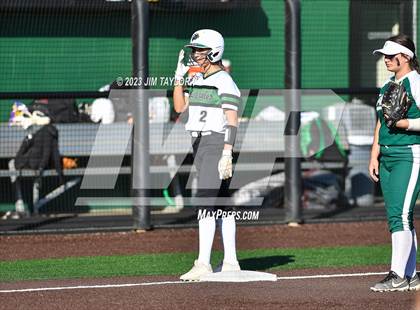 Thumbnail 3 in Santo vs Rio Vista (UIL 2A Bi-District) photogallery.