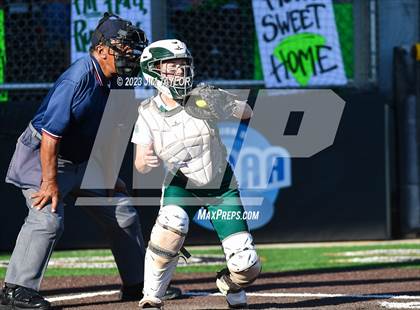 Thumbnail 3 in Santo vs Rio Vista (UIL 2A Bi-District) photogallery.