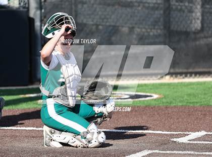 Thumbnail 1 in Santo vs Rio Vista (UIL 2A Bi-District) photogallery.