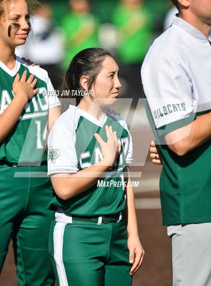 Thumbnail 2 in Santo vs Rio Vista (UIL 2A Bi-District) photogallery.
