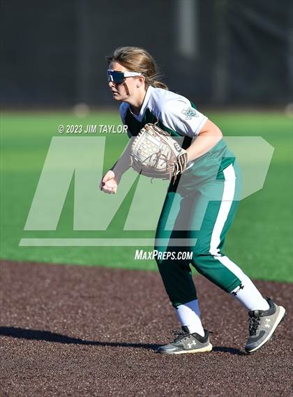 Thumbnail 2 in Santo vs Rio Vista (UIL 2A Bi-District) photogallery.