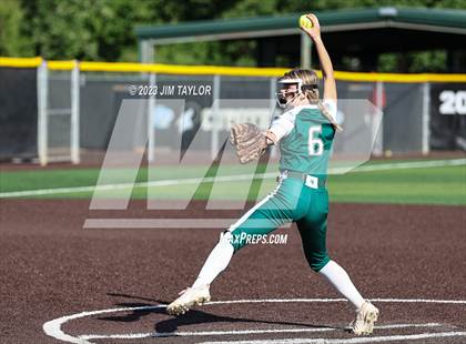 Thumbnail 2 in Santo vs Rio Vista (UIL 2A Bi-District) photogallery.