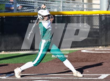 Thumbnail 1 in Santo vs Rio Vista (UIL 2A Bi-District) photogallery.