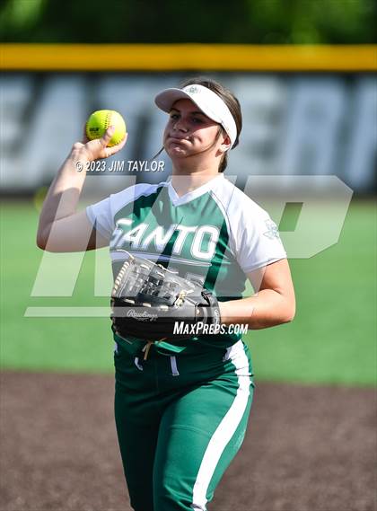 Thumbnail 3 in Santo vs Rio Vista (UIL 2A Bi-District) photogallery.