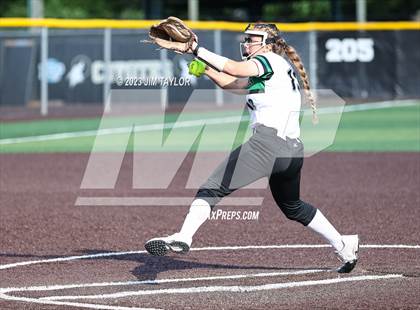 Thumbnail 1 in Santo vs Rio Vista (UIL 2A Bi-District) photogallery.