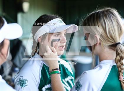 Thumbnail 2 in Santo vs Rio Vista (UIL 2A Bi-District) photogallery.