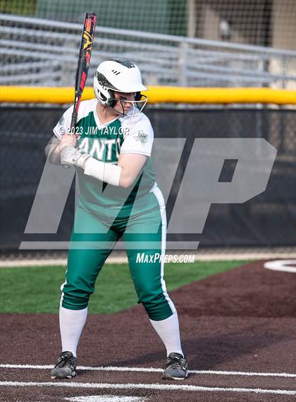 Thumbnail 2 in Santo vs Rio Vista (UIL 2A Bi-District) photogallery.
