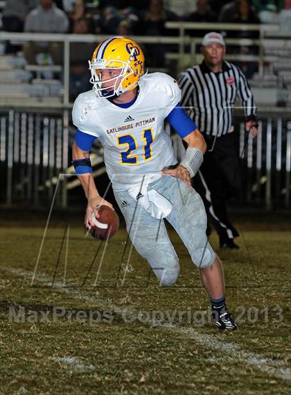 Thumbnail 1 in Gatlinburg-Pittman @ Carter photogallery.