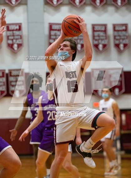 Thumbnail 1 in Collinsville @ Belleville West photogallery.