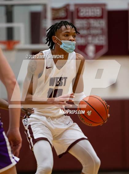 Thumbnail 2 in Collinsville @ Belleville West photogallery.