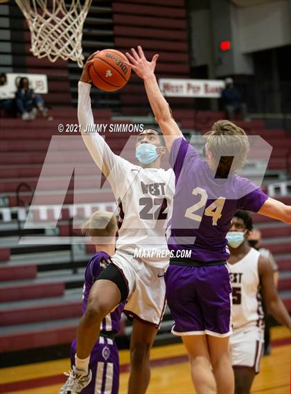 Thumbnail 2 in Collinsville @ Belleville West photogallery.