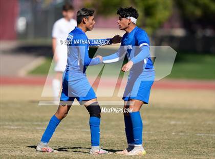 Thumbnail 2 in Albuquerque Academy vs. Lovington photogallery.
