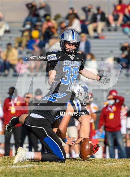 Thumbnail 3 in Mountain View vs. Stansbury (UHSAA 4A Second Round) photogallery.