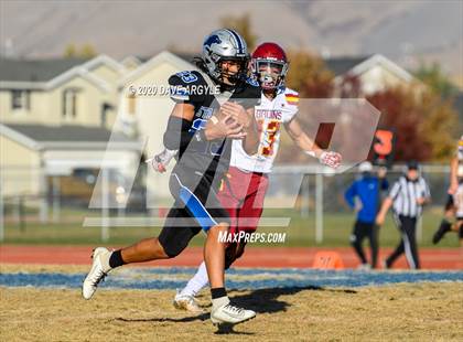 Thumbnail 3 in Mountain View vs. Stansbury (UHSAA 4A Second Round) photogallery.