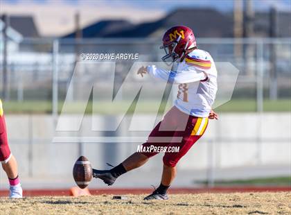 Thumbnail 3 in Mountain View vs. Stansbury (UHSAA 4A Second Round) photogallery.