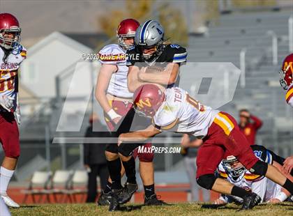 Thumbnail 3 in Mountain View vs. Stansbury (UHSAA 4A Second Round) photogallery.