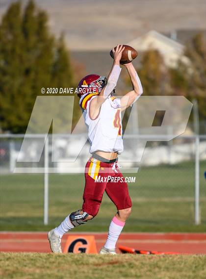 Thumbnail 3 in Mountain View vs. Stansbury (UHSAA 4A Second Round) photogallery.