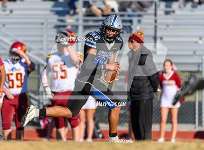Thumbnail 2 in Mountain View vs. Stansbury (UHSAA 4A Second Round) photogallery.