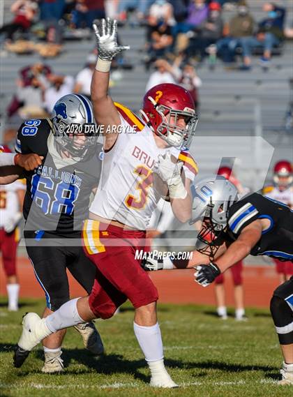 Thumbnail 2 in Mountain View vs. Stansbury (UHSAA 4A Second Round) photogallery.