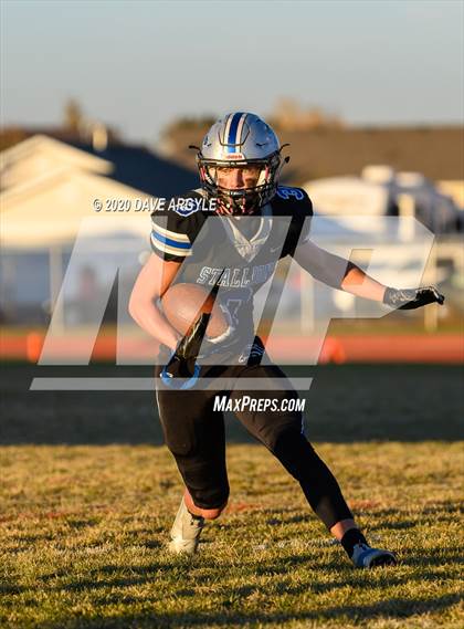 Thumbnail 2 in Mountain View vs. Stansbury (UHSAA 4A Second Round) photogallery.