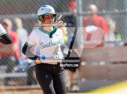 Thumbnail 2 in Elkhorn vs. Lincoln Southwest photogallery.