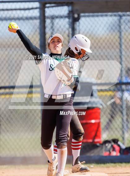 Thumbnail 3 in Elkhorn vs. Lincoln Southwest photogallery.