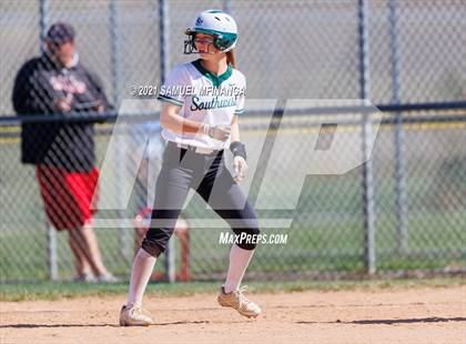 Thumbnail 3 in Elkhorn vs. Lincoln Southwest photogallery.