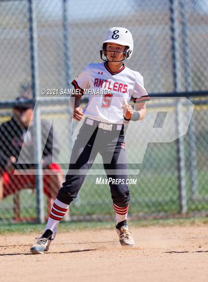 Thumbnail 1 in Elkhorn vs. Lincoln Southwest photogallery.