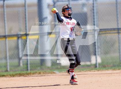 Thumbnail 2 in Elkhorn vs. Lincoln Southwest photogallery.