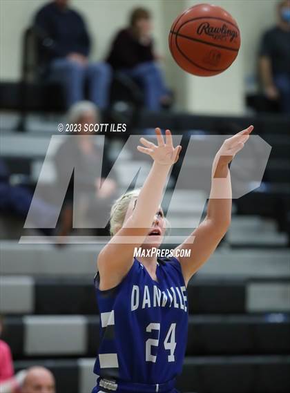 Thumbnail 3 in Danville vs Fisher Catholic (OHSAA D4 District Semifinal) photogallery.