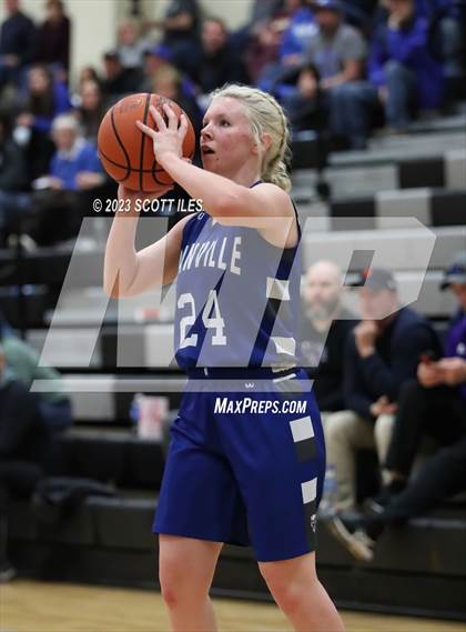 Thumbnail 3 in Danville vs Fisher Catholic (OHSAA D4 District Semifinal) photogallery.