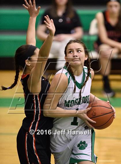 Thumbnail 3 in Mogadore vs. Dalton photogallery.