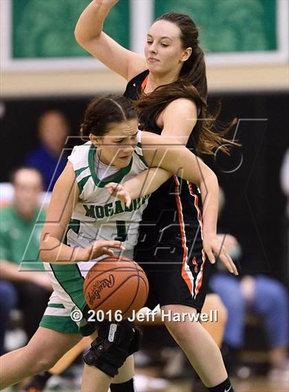 Thumbnail 3 in Mogadore vs. Dalton photogallery.