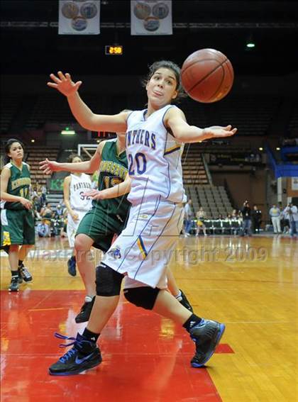 Thumbnail 3 in Kingsburg vs. Corcoran (CIF CS D4 Final) photogallery.