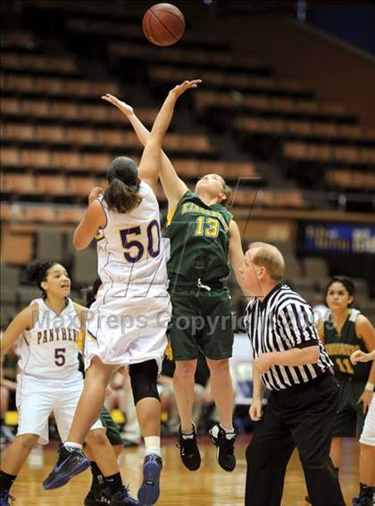 Thumbnail 2 in Kingsburg vs. Corcoran (CIF CS D4 Final) photogallery.
