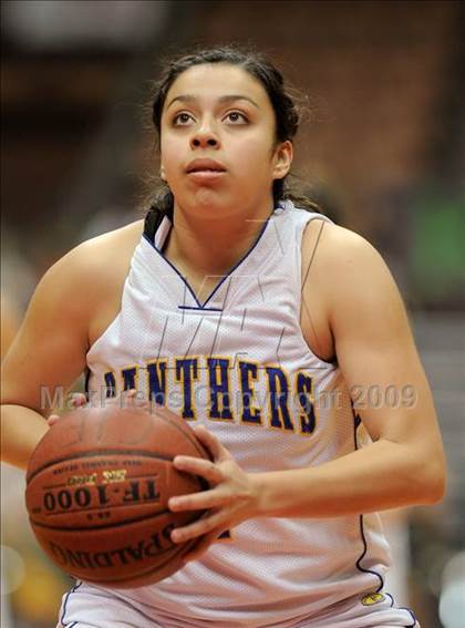 Thumbnail 2 in Kingsburg vs. Corcoran (CIF CS D4 Final) photogallery.