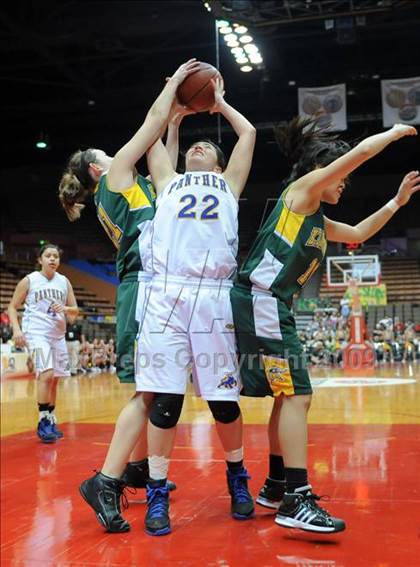 Thumbnail 3 in Kingsburg vs. Corcoran (CIF CS D4 Final) photogallery.