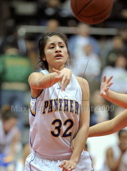 Thumbnail 2 in Kingsburg vs. Corcoran (CIF CS D4 Final) photogallery.